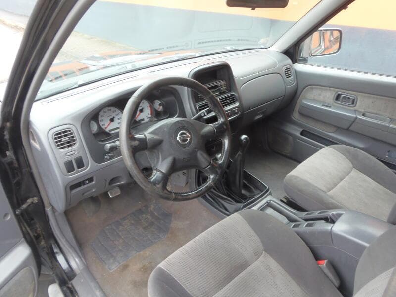 2004 Nissan NAVARA - 5