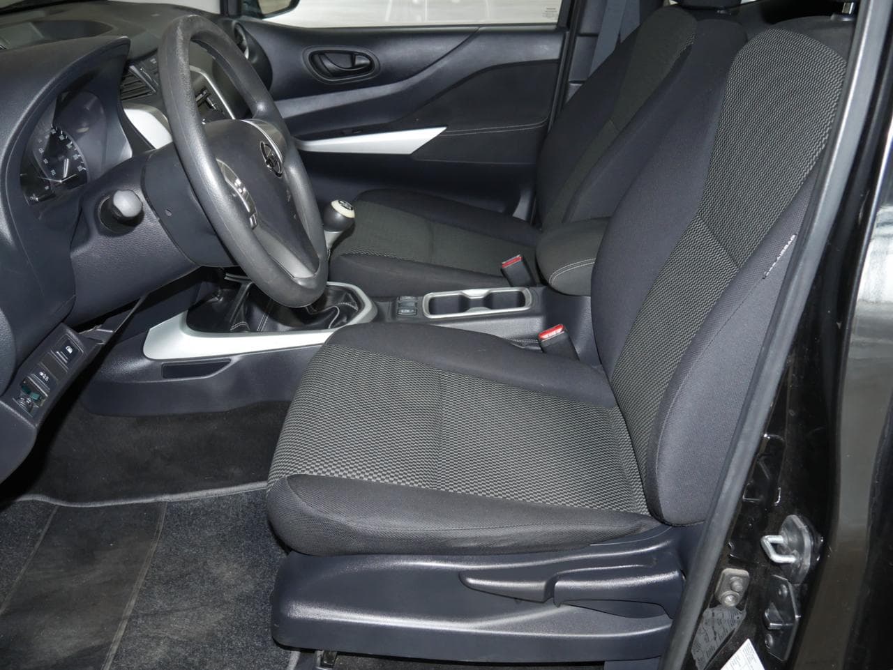 2016 Nissan NP300 - 9