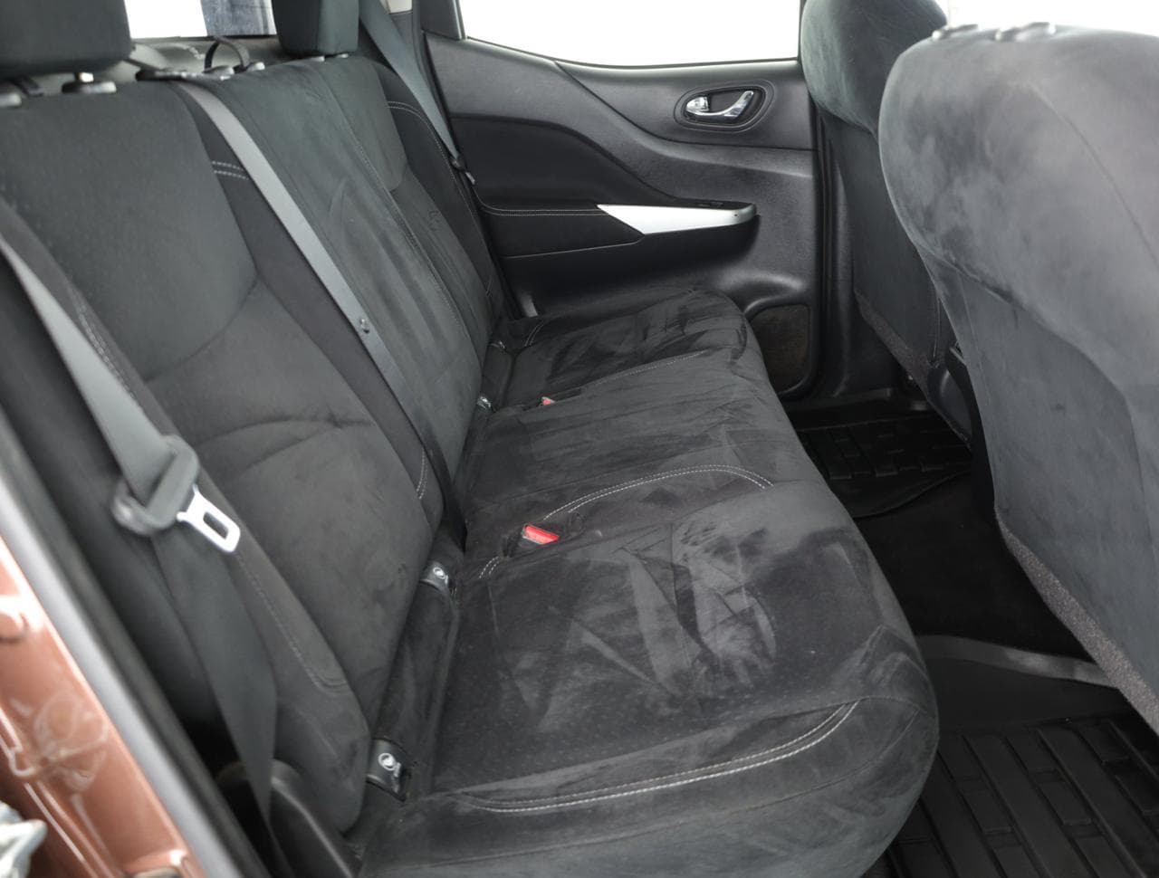 2016 Nissan NAVARA - 19