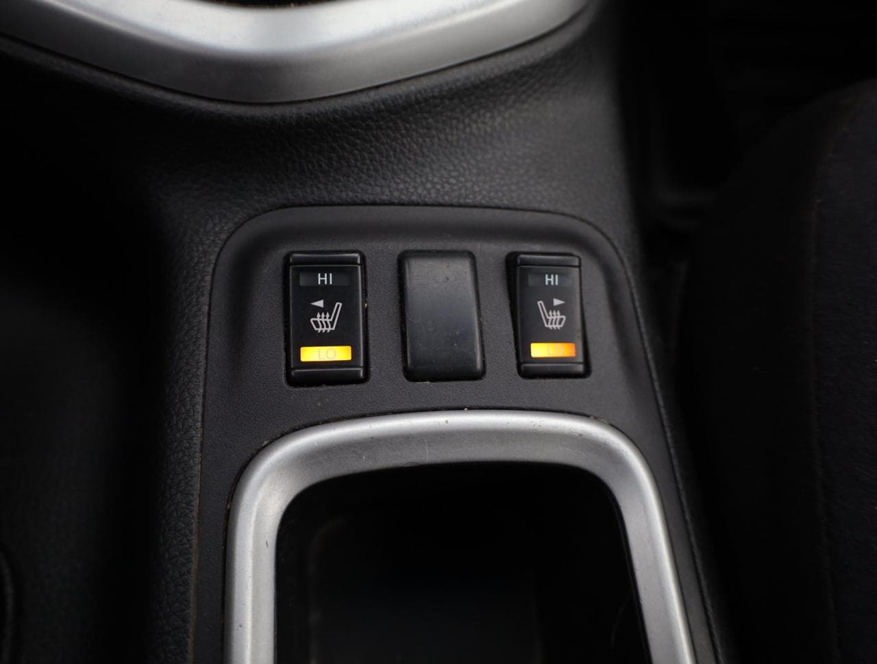 2016 Nissan NAVARA - 33