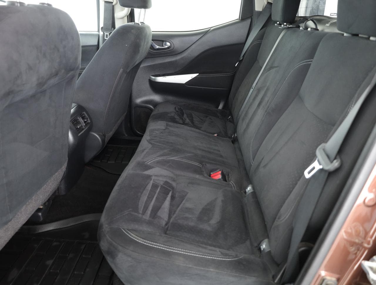 2016 Nissan NAVARA - 21
