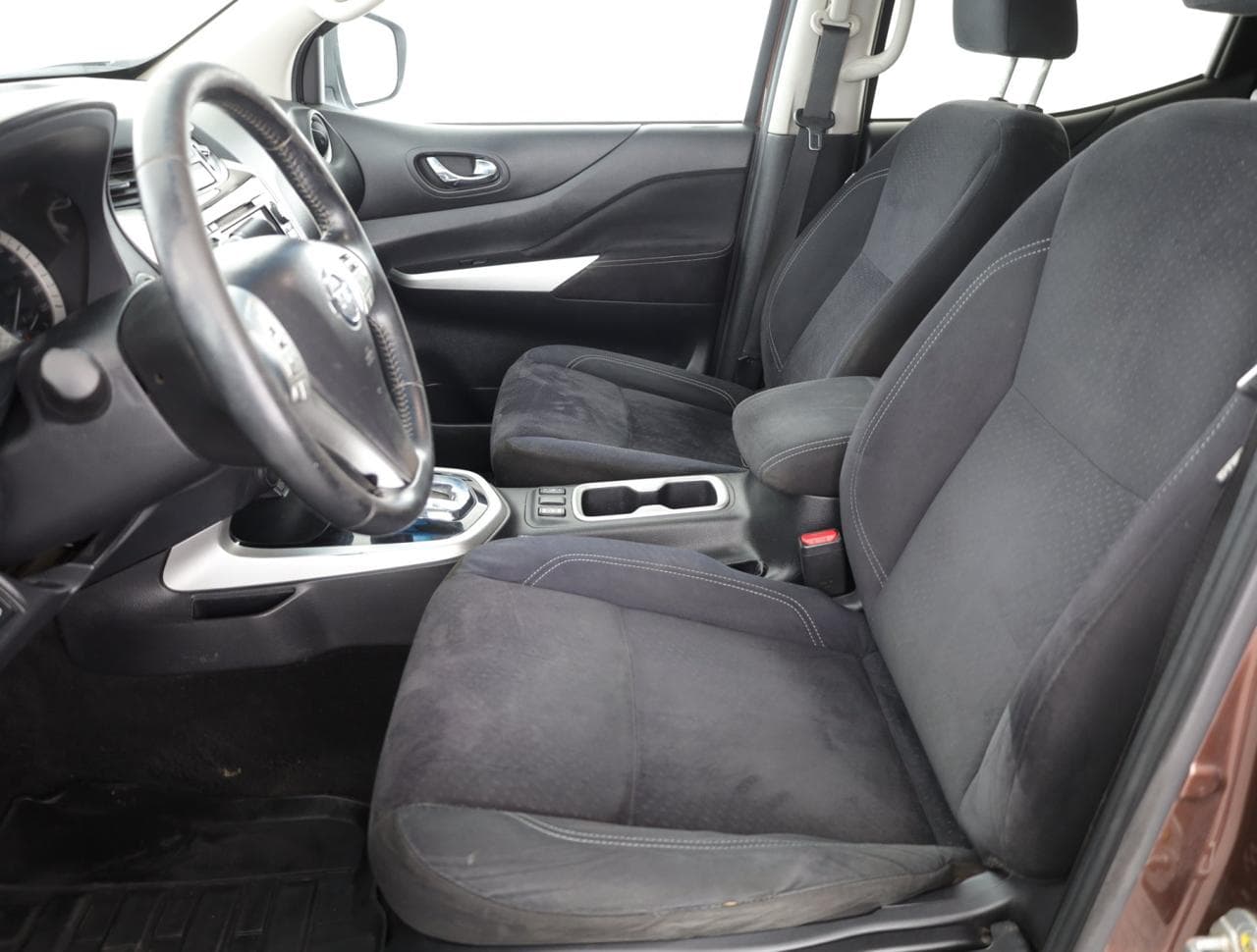 2016 Nissan NAVARA - 23