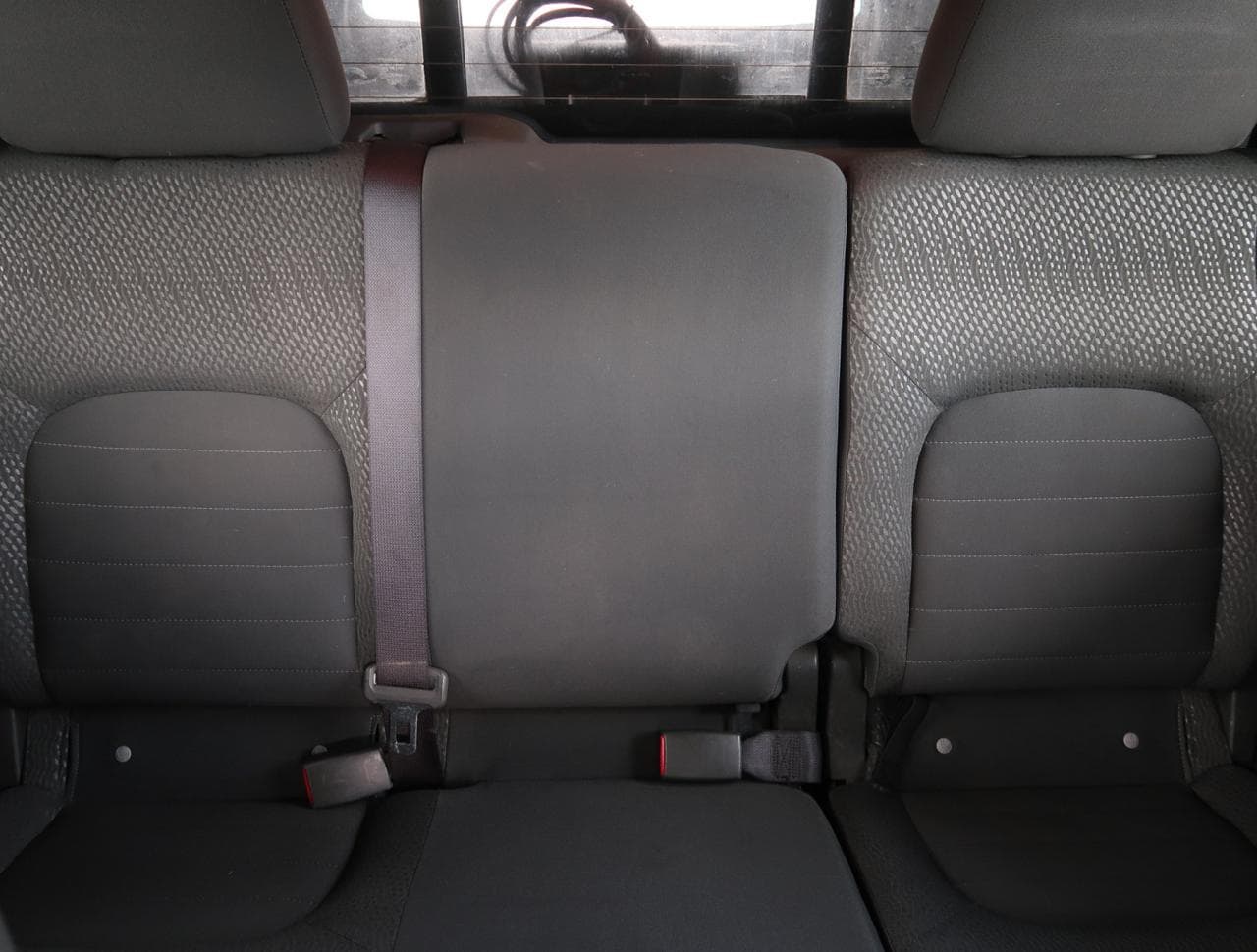2011 Nissan NAVARA - 24