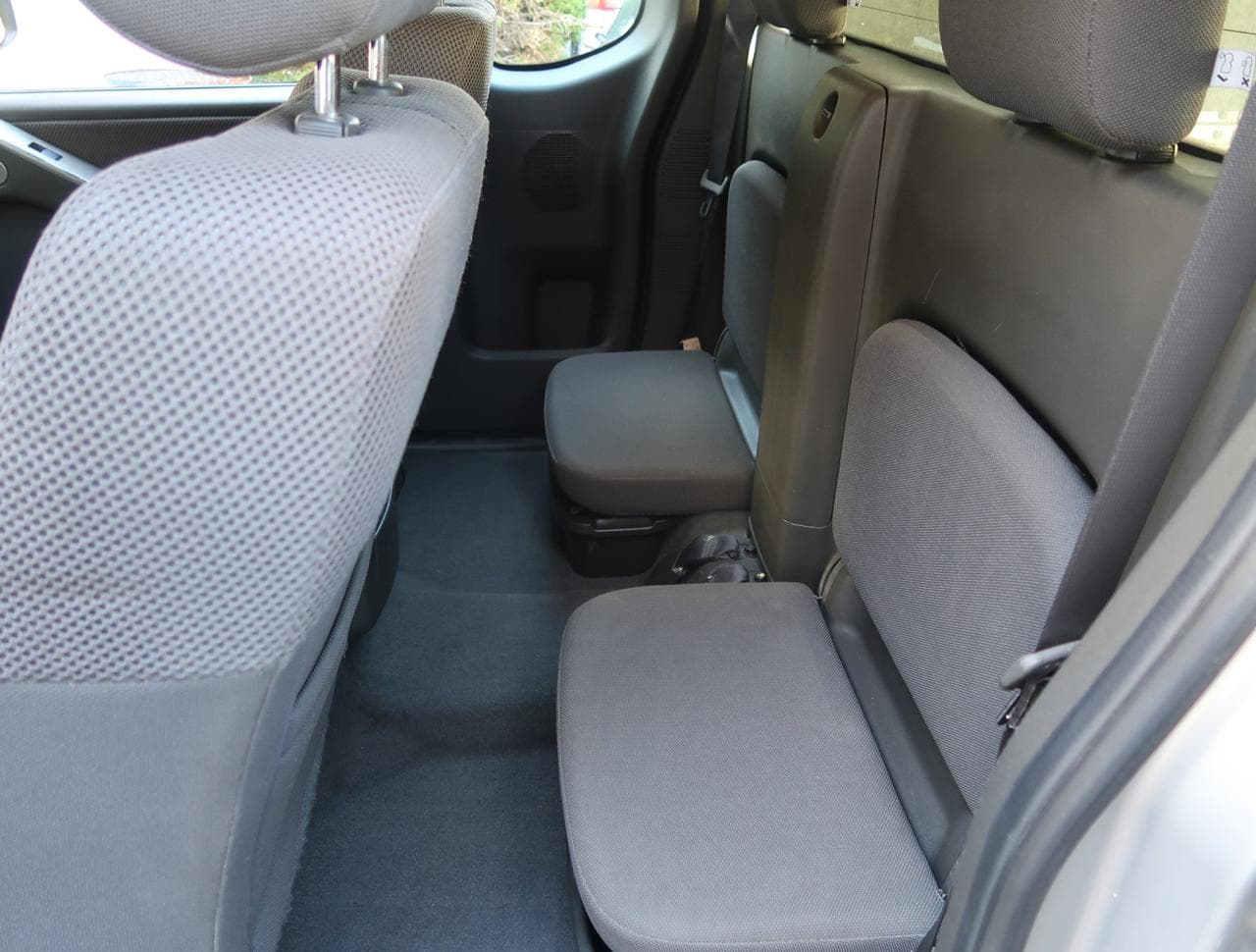 2008 Nissan NAVARA - 26