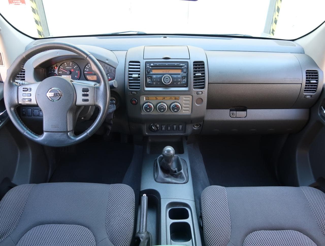 2008 Nissan NAVARA - 17