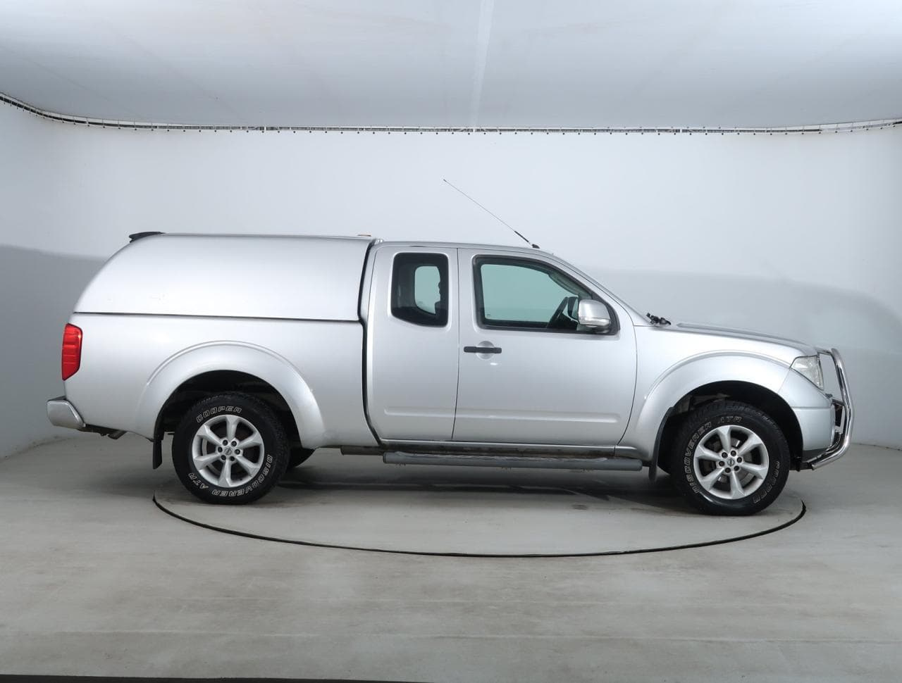 2008 Nissan NAVARA - 13