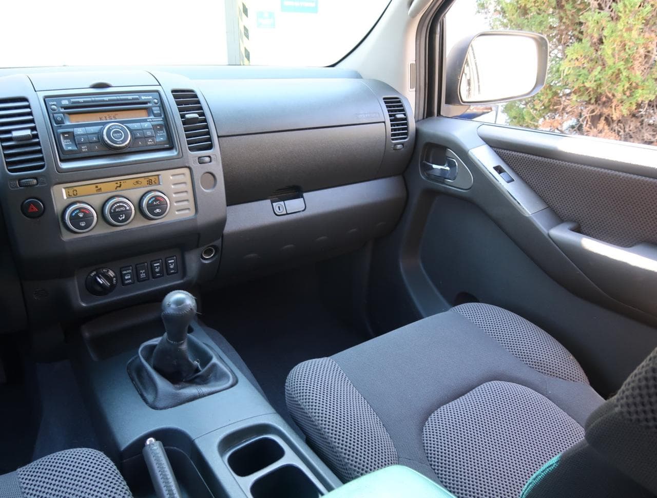 2008 Nissan NAVARA - 19