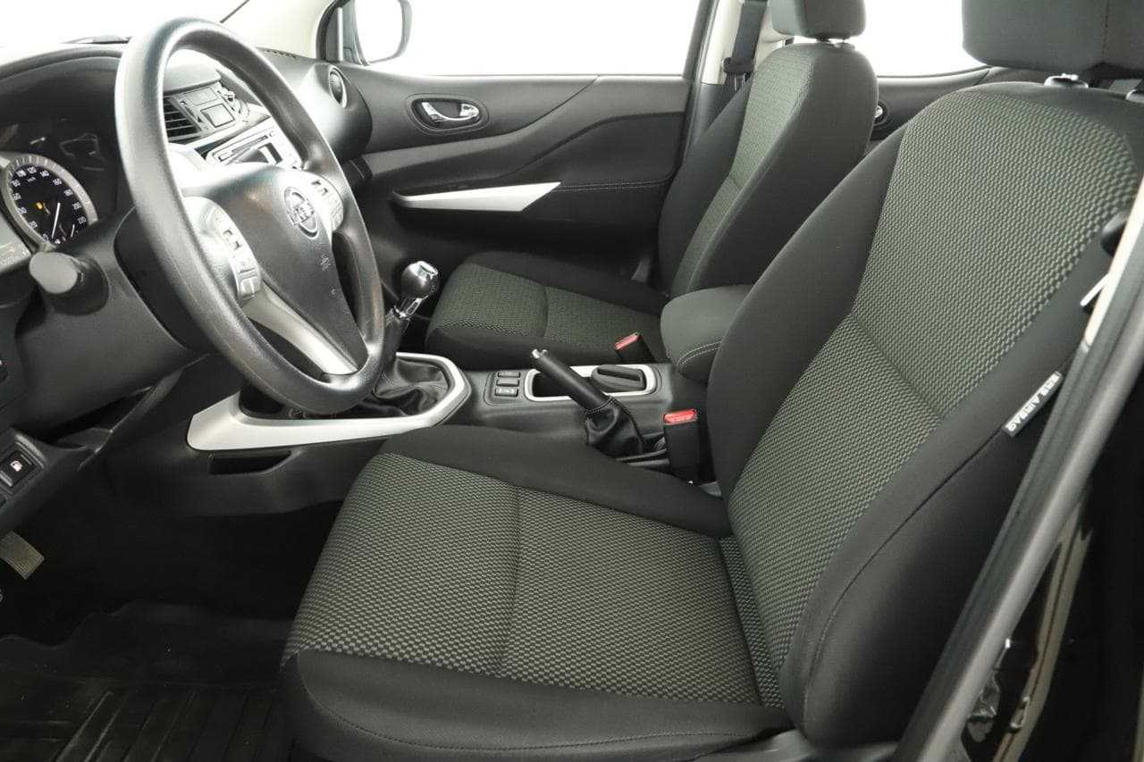 2018 Nissan NAVARA - 13