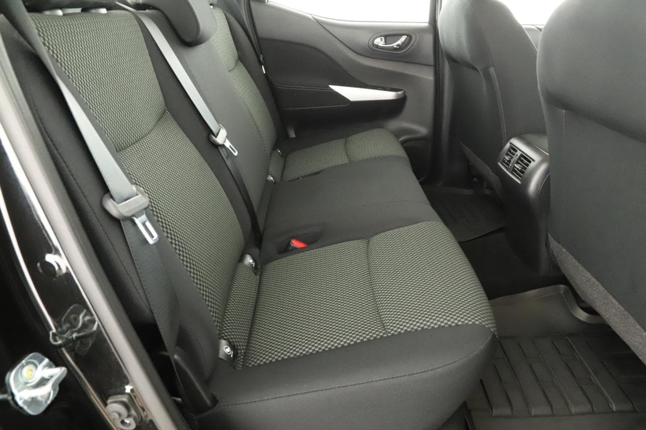 2018 Nissan NAVARA - 11