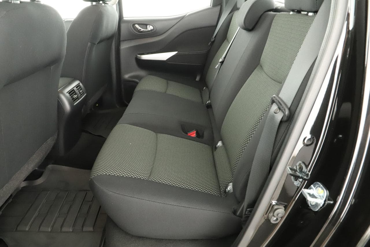2018 Nissan NAVARA - 12