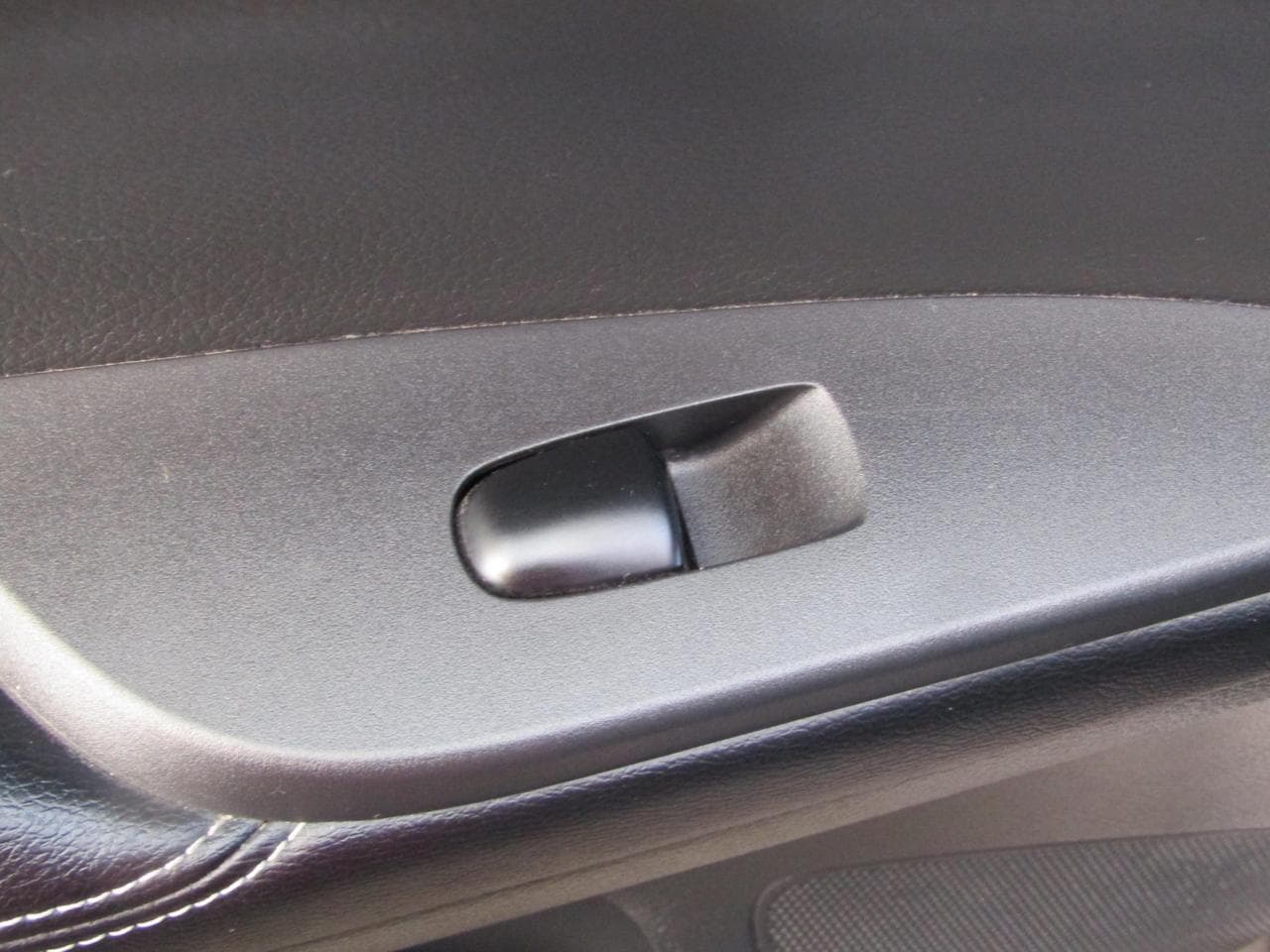 2015 Nissan PULSAR - 11