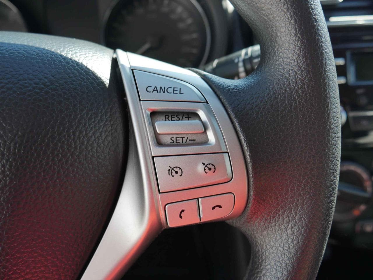 2015 Nissan PULSAR - 14