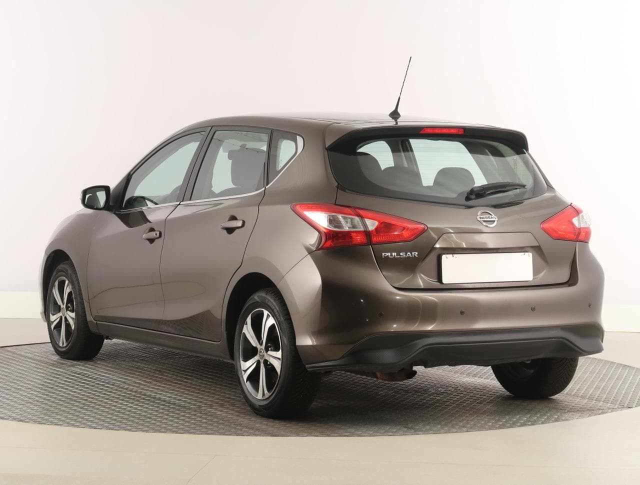 2015 Nissan PULSAR - 5