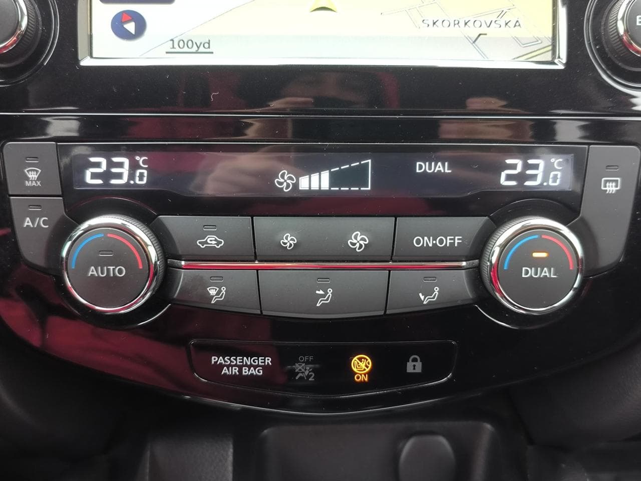 2015 Nissan Qashqai - 14