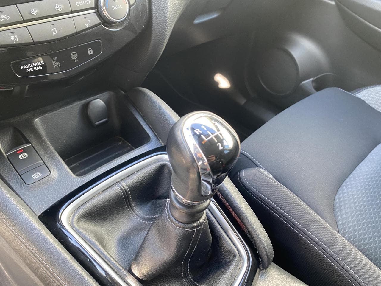 2018 Nissan Qashqai - 16