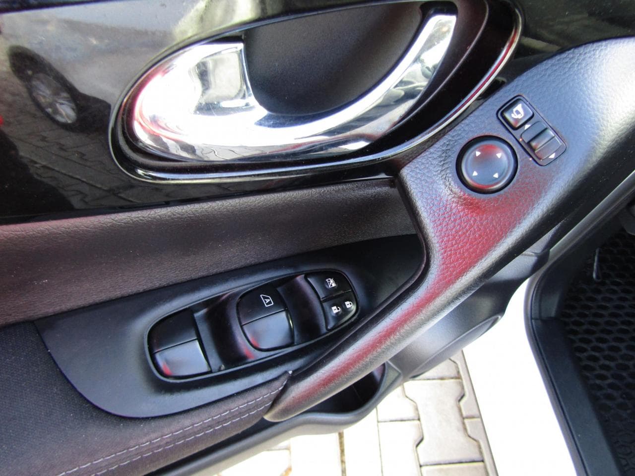 2014 Nissan QASHQAI - 11