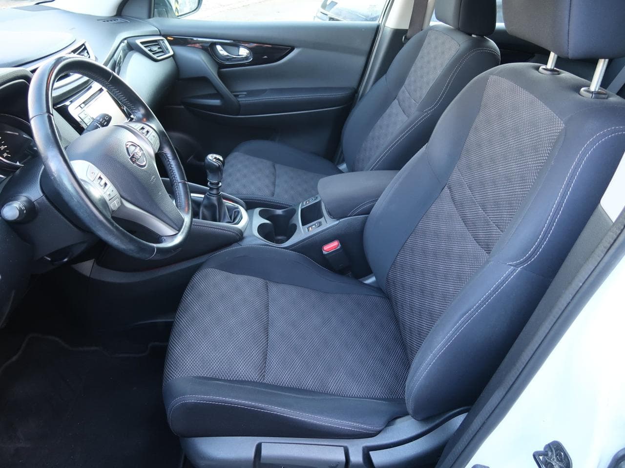 2014 Nissan Qashqai - 16