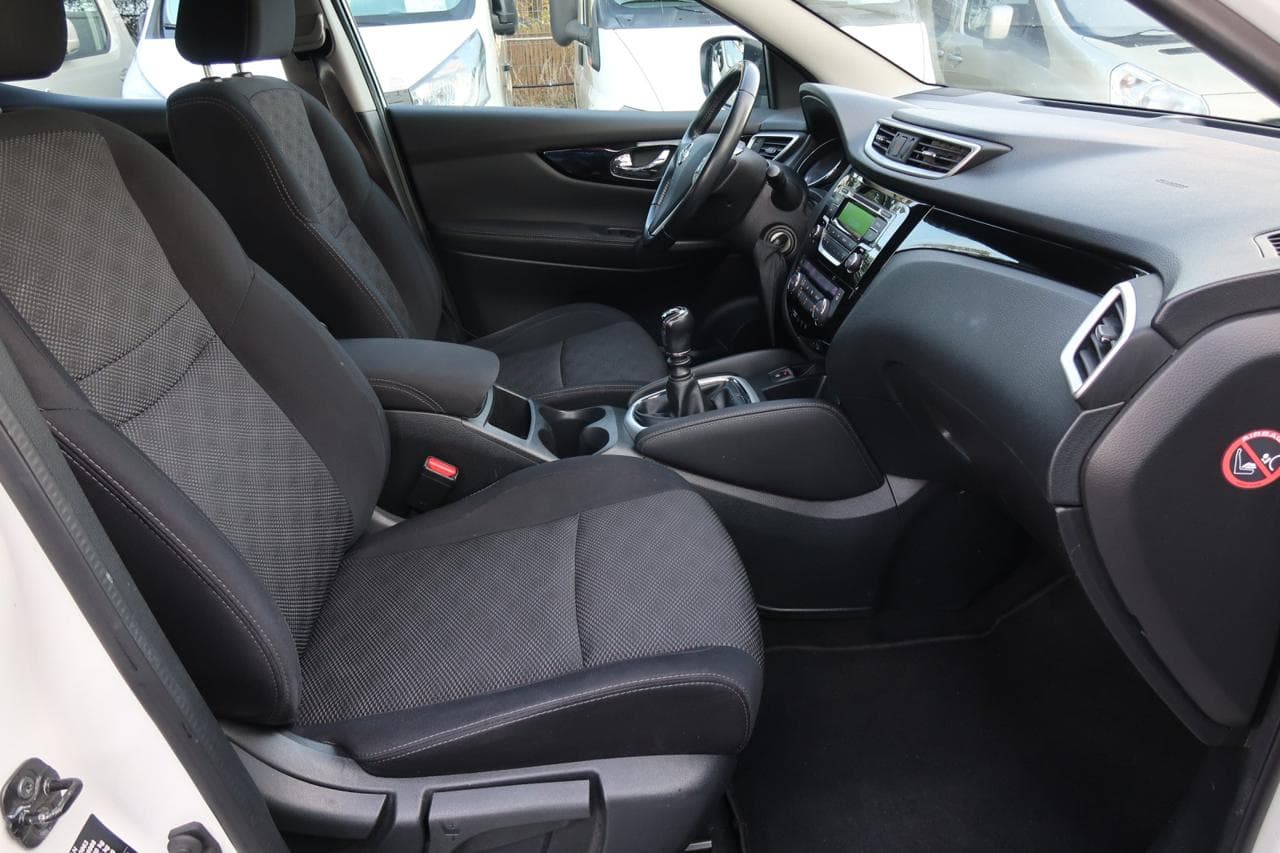 2017 Nissan Qashqai - 12