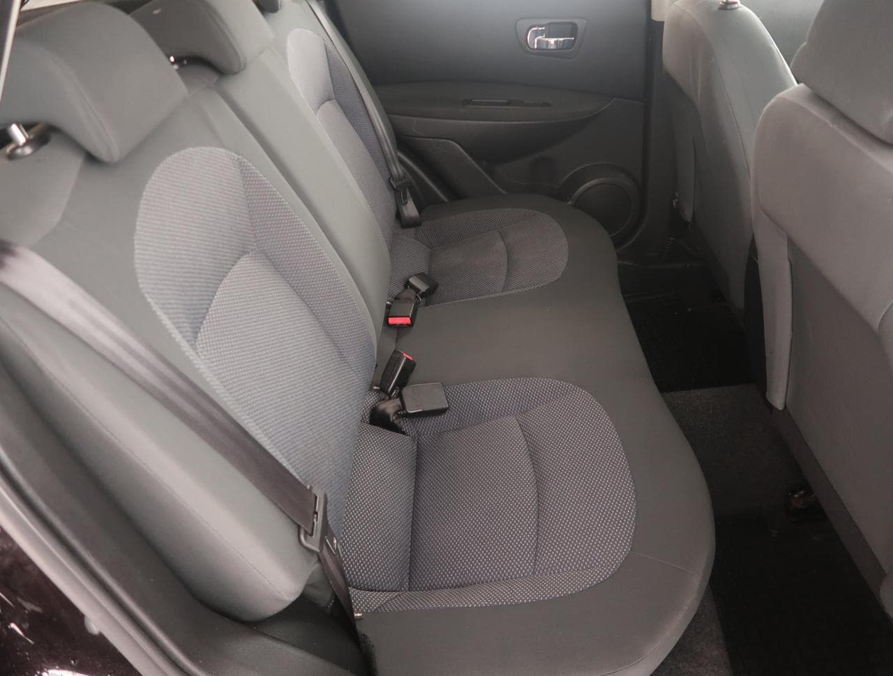 2010 Nissan Qashqai - 25