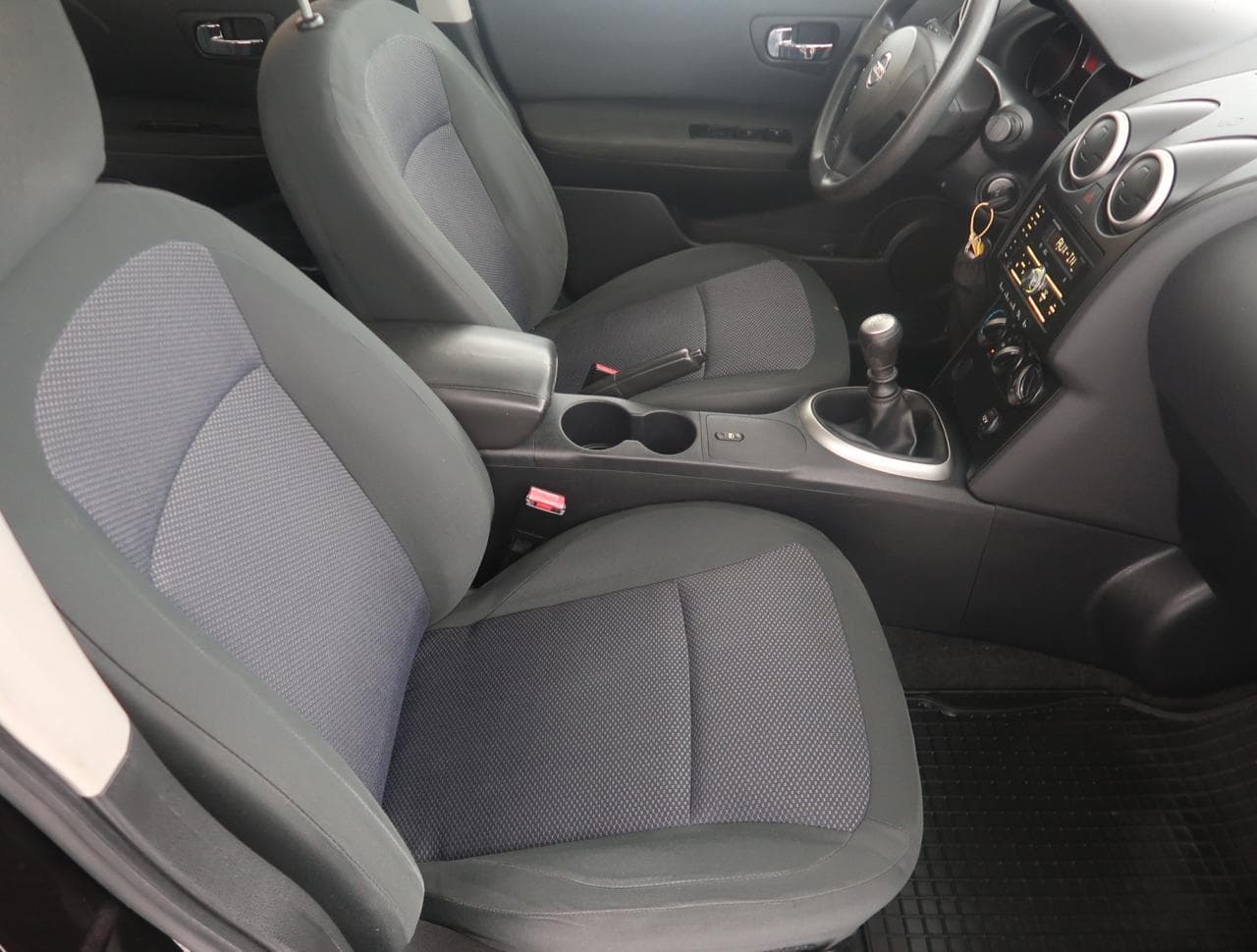 2010 Nissan Qashqai - 23