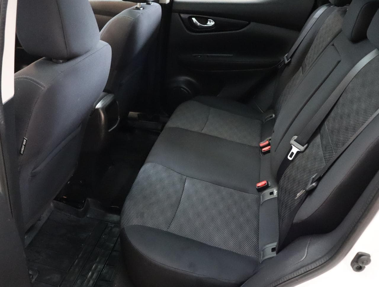 2016 Nissan Qashqai - 29