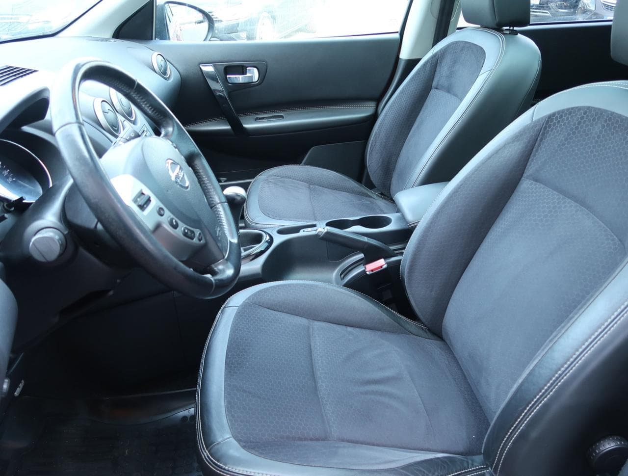 2013 Nissan QASHQAI - 16
