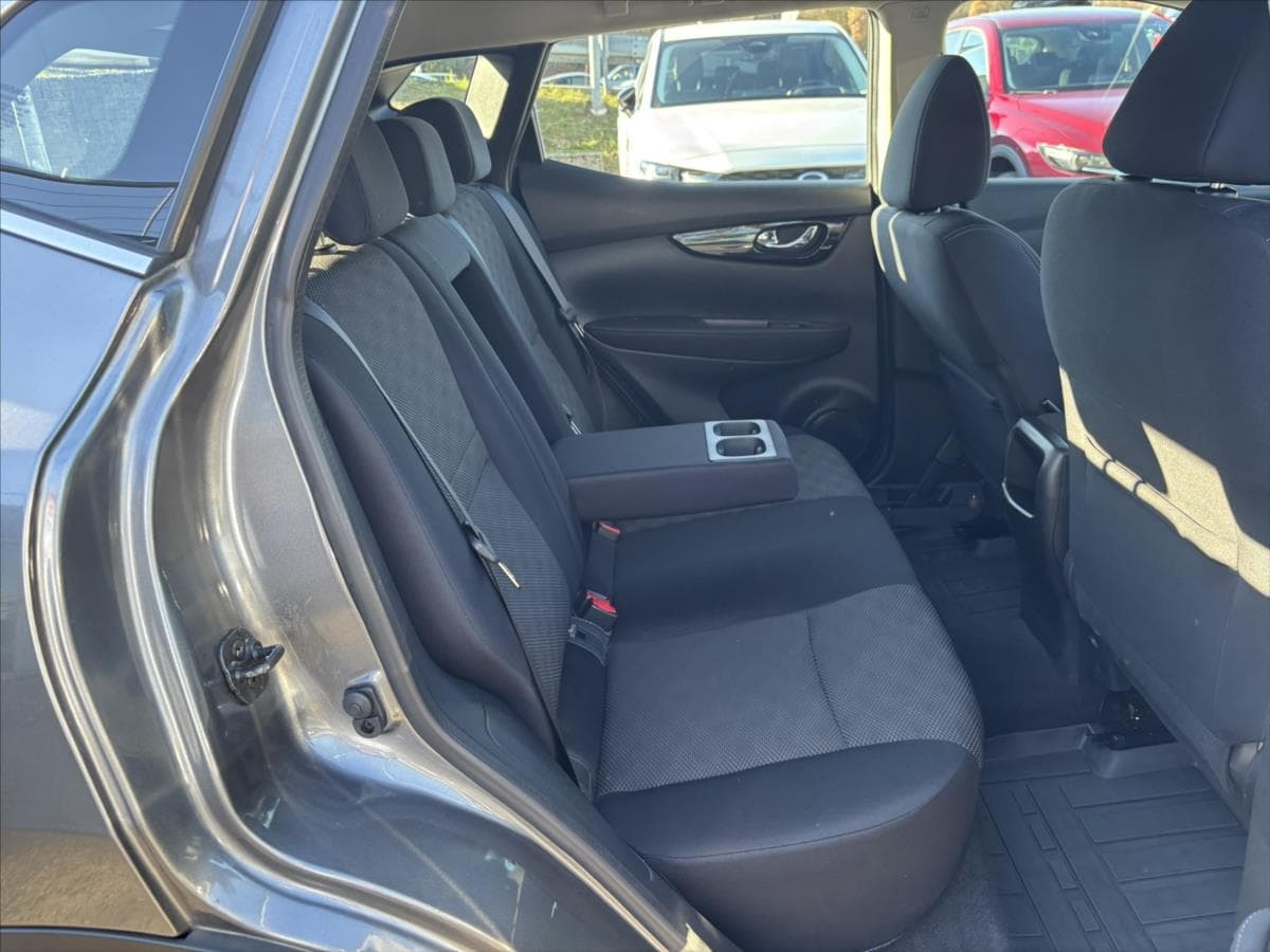 2016 Nissan Qashqai - 27