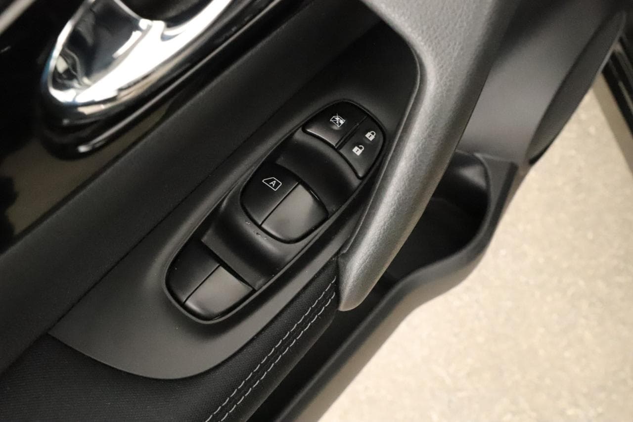 2017 Nissan QASHQAI - 16