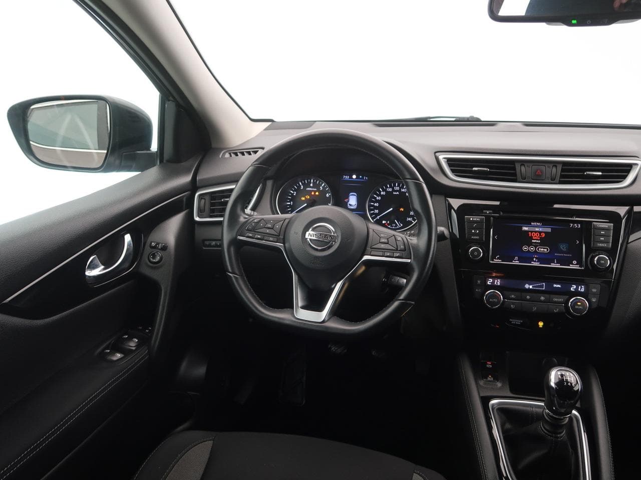 2020 Nissan Qashqai - 17