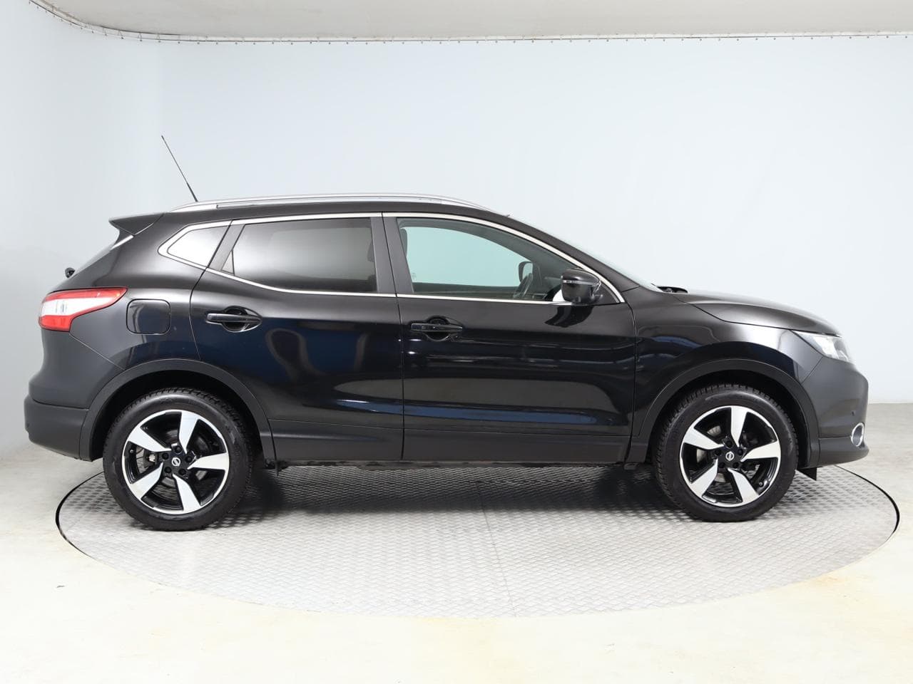 2017 Nissan QASHQAI - 8