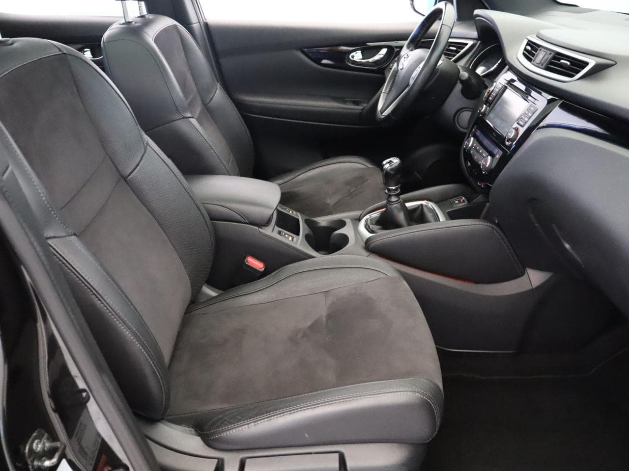 2017 Nissan QASHQAI - 10