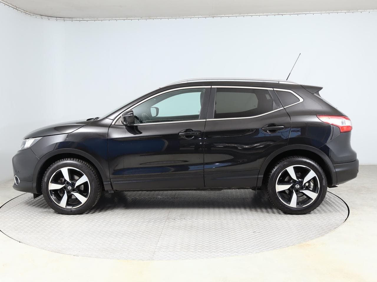 2017 Nissan QASHQAI - 4