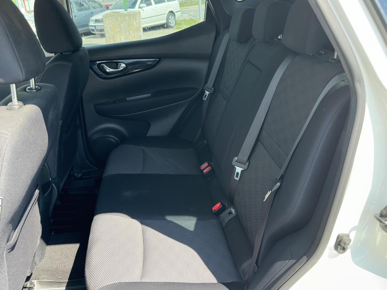 2015 Nissan QASHQAI - 18