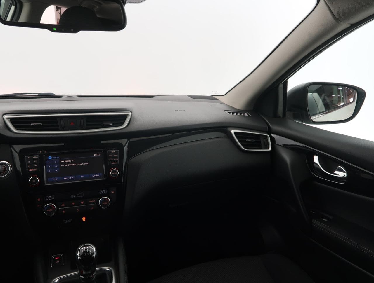 2016 Nissan QASHQAI - 19