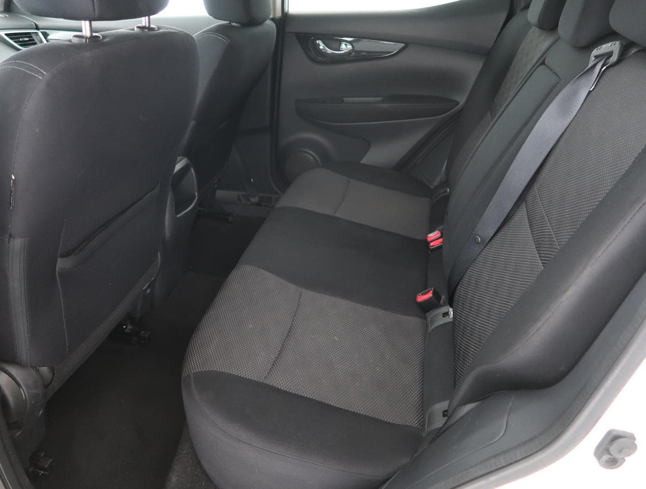 2016 Nissan QASHQAI - 26