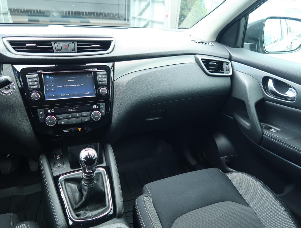 2018 Nissan QASHQAI - 11