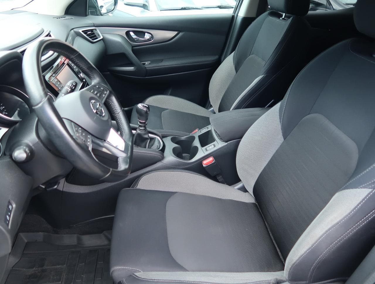 2018 Nissan QASHQAI - 16