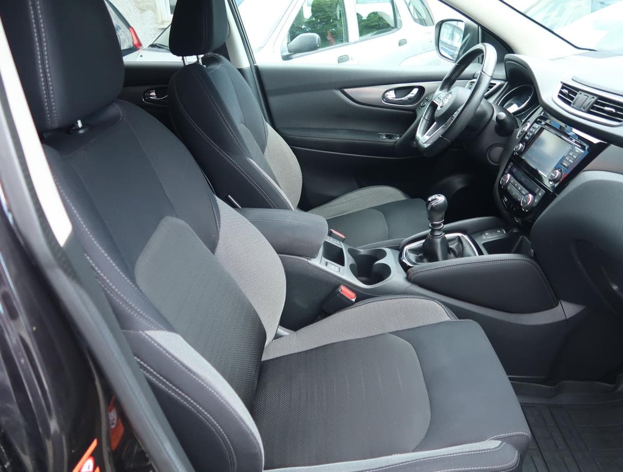 2018 Nissan QASHQAI - 12