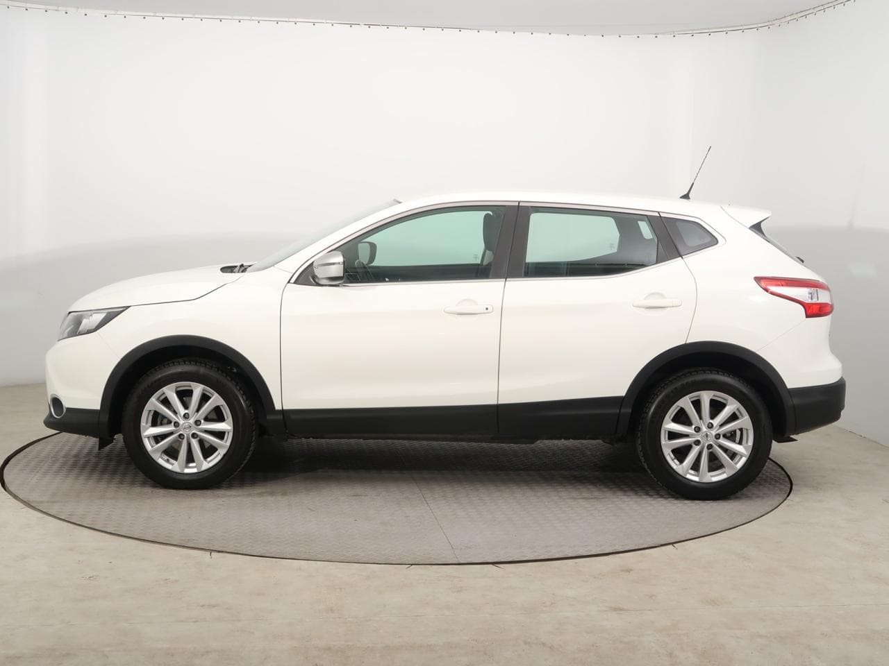 2016 Nissan QASHQAI - 4