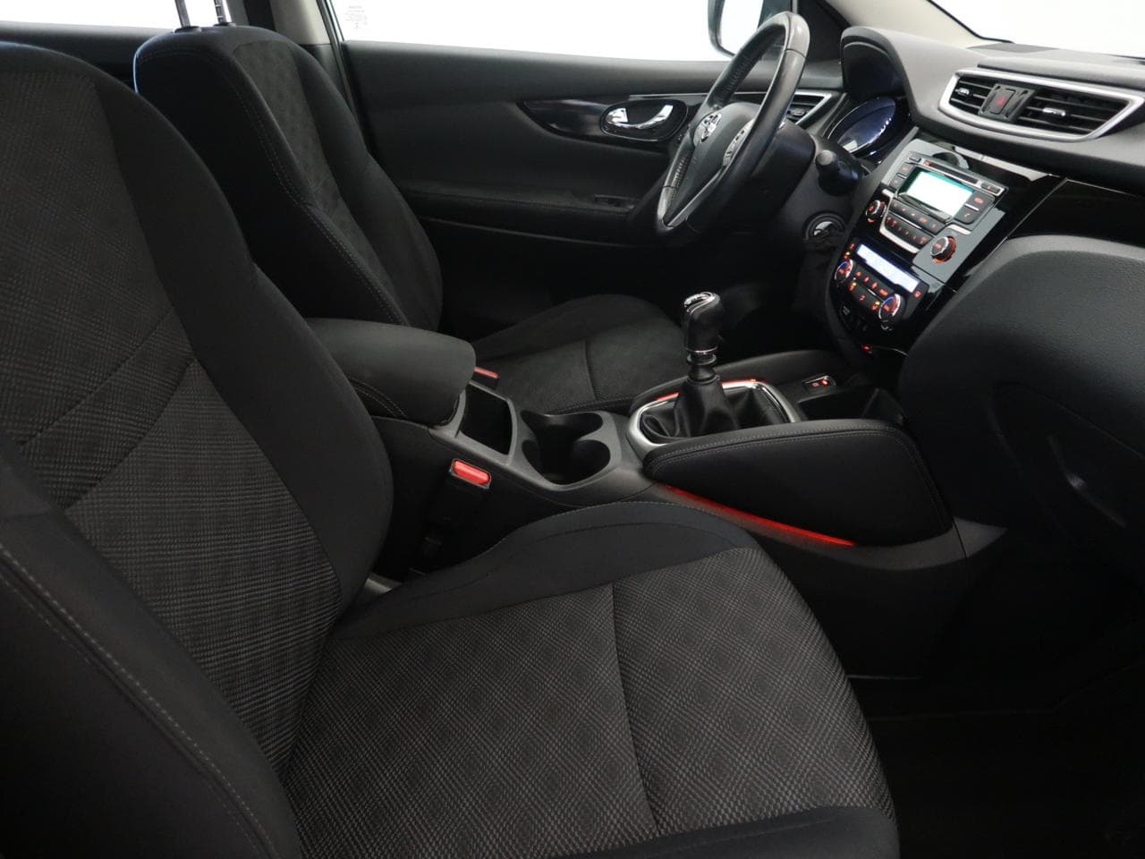 2016 Nissan QASHQAI - 12