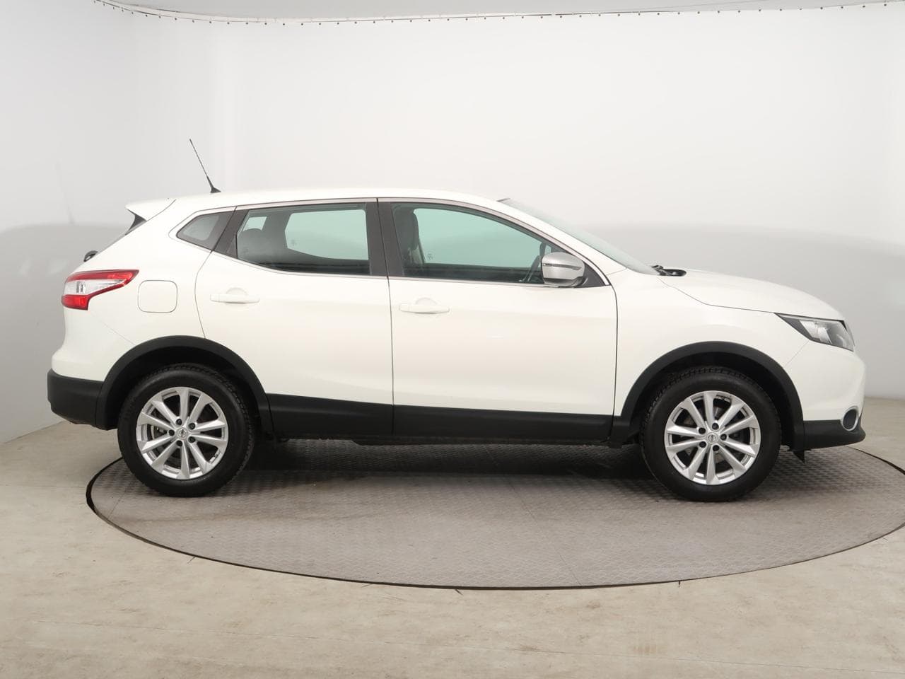 2016 Nissan QASHQAI - 8
