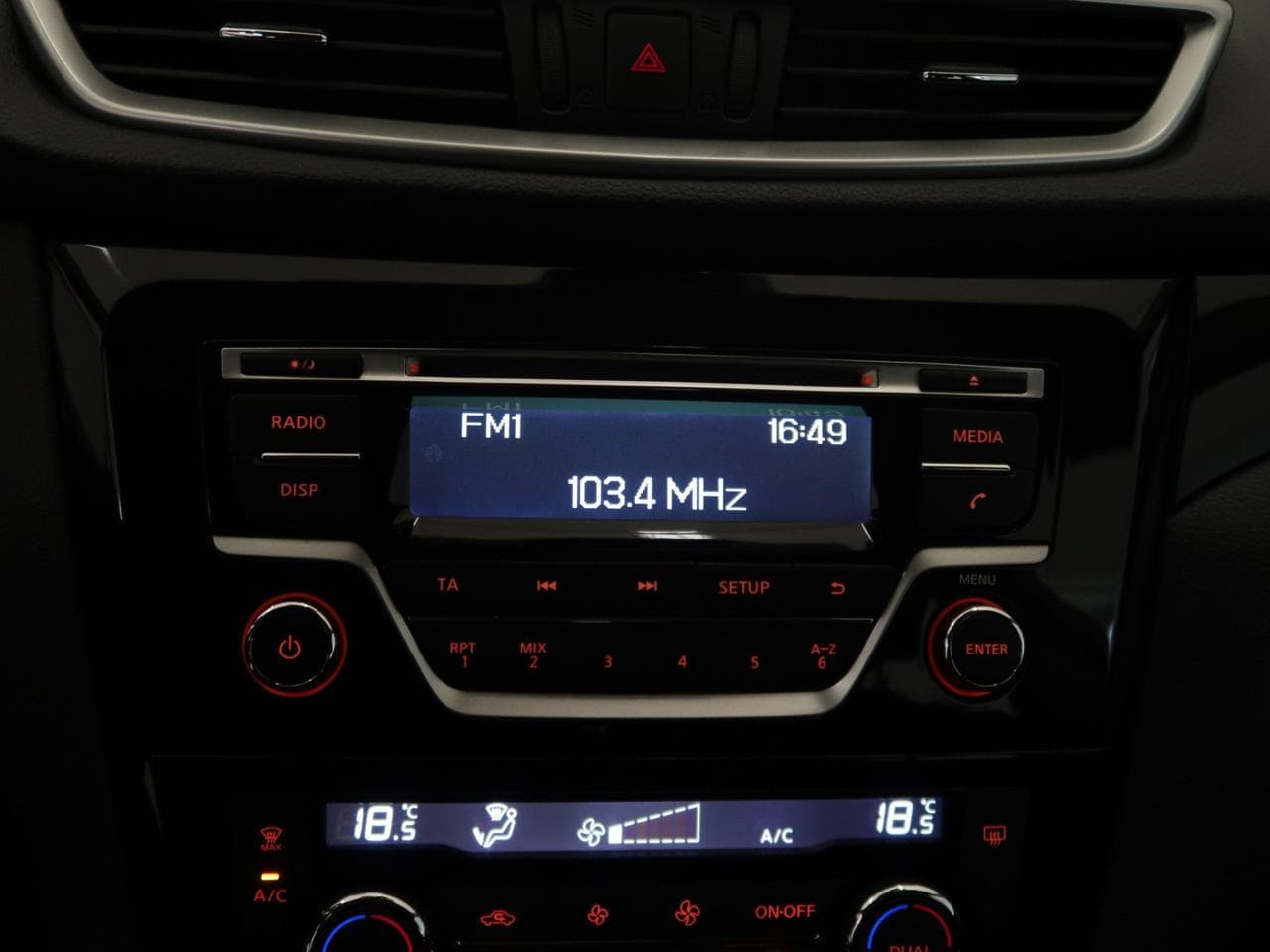 2016 Nissan QASHQAI - 18
