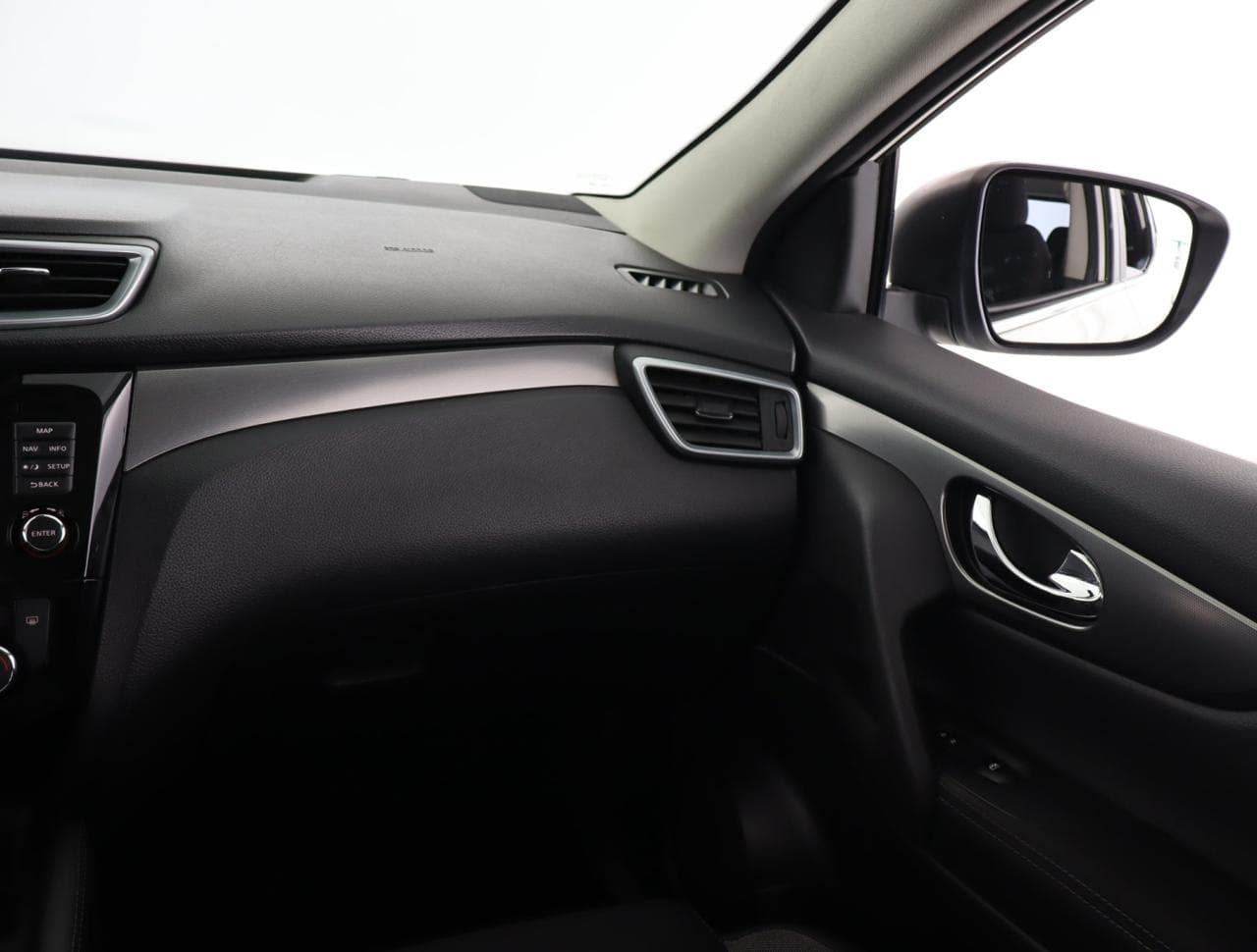 2018 Nissan QASHQAI - 11