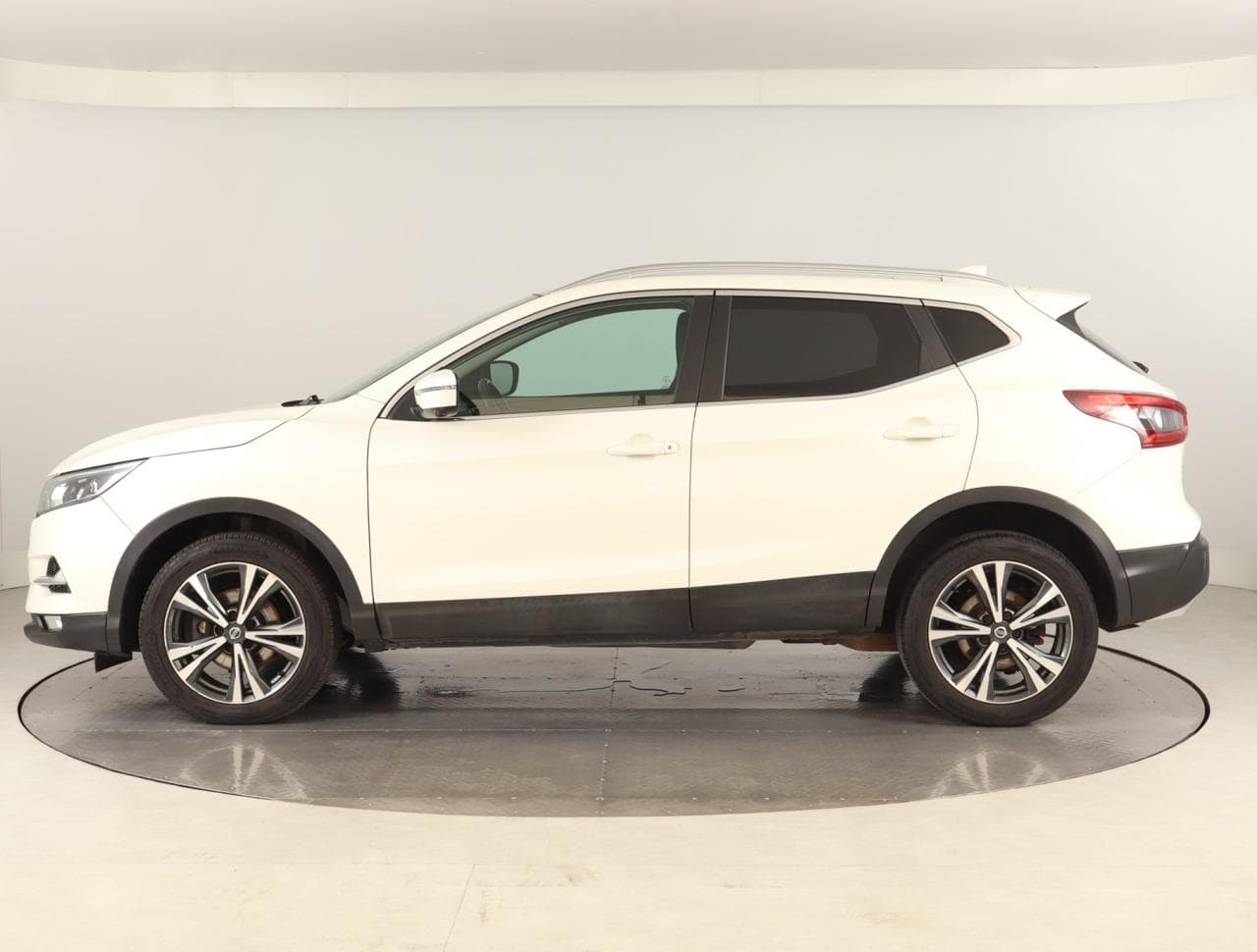 2018 Nissan QASHQAI - 4