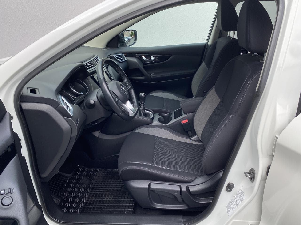 2018 Nissan QASHQAI - 9