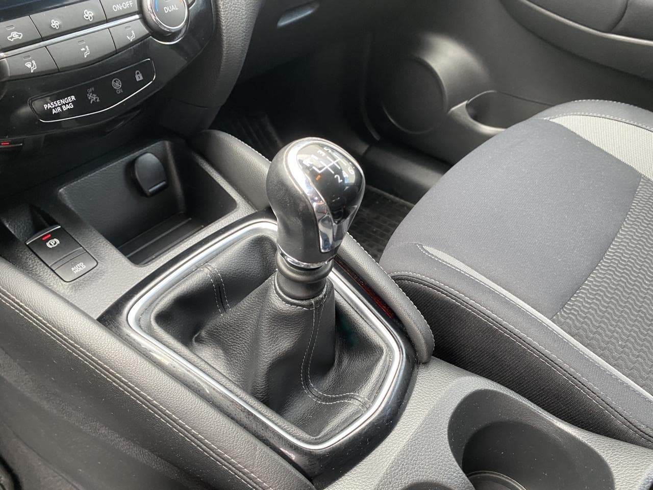 2018 Nissan QASHQAI - 17