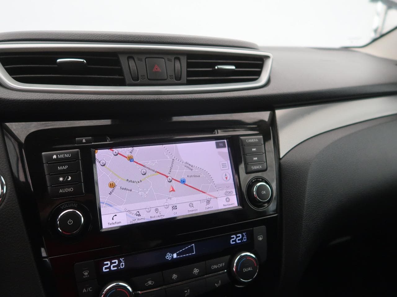 2019 Nissan QASHQAI - 19