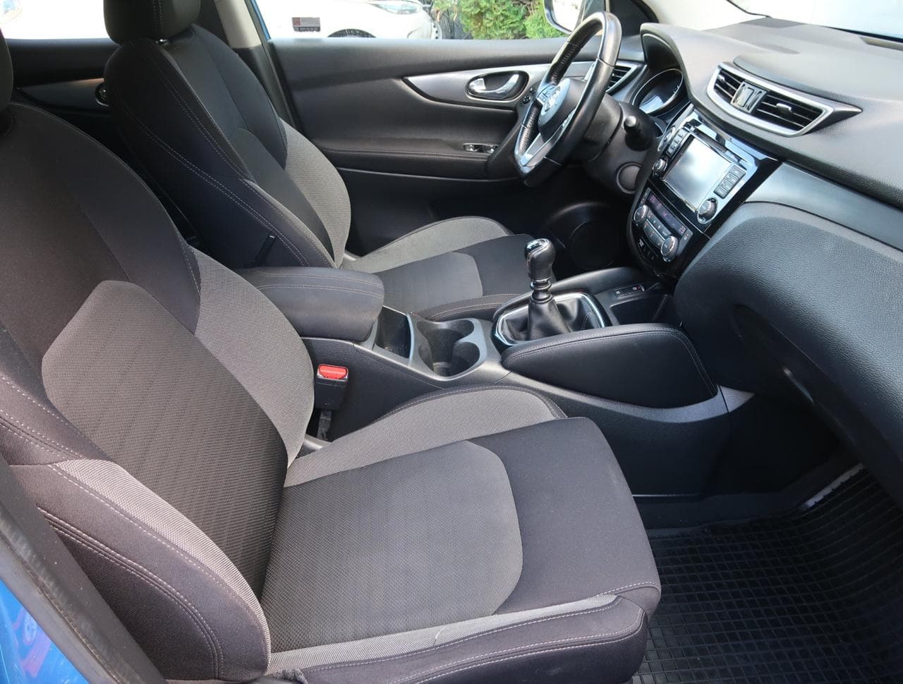 2018 Nissan QASHQAI - 12