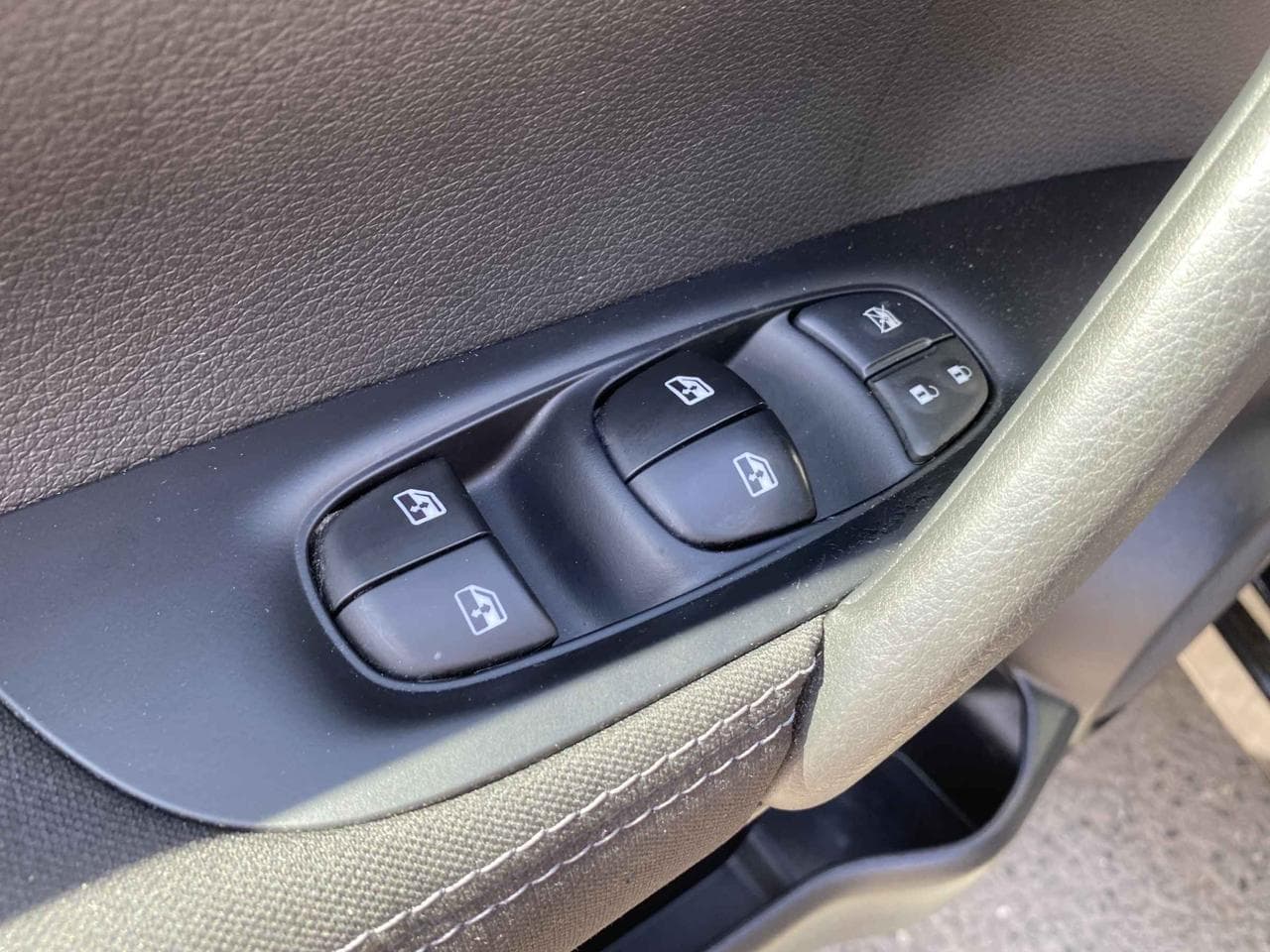 2017 Nissan QASHQAI - 24