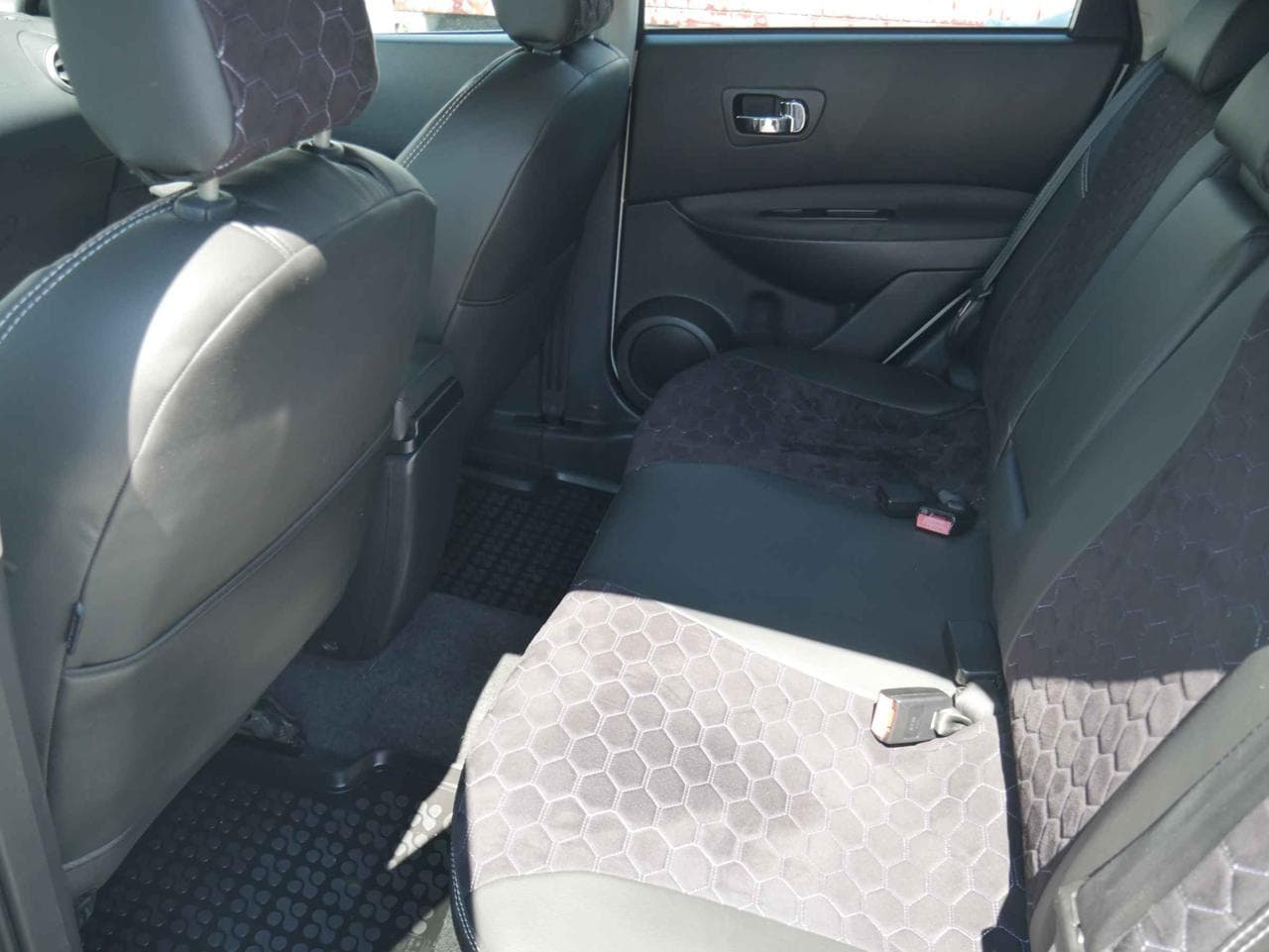 2011 Nissan QASHQAI - 19